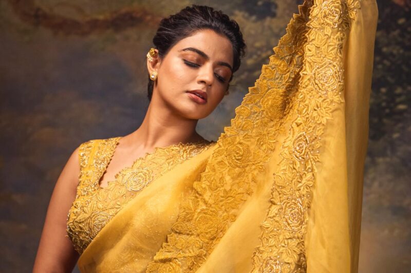 How Stunning Is This Royal Mustard Gold Designer Saree Look? ✨